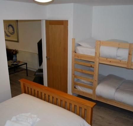 לארגס Gallowgate Square Apartments מראה חיצוני תמונה