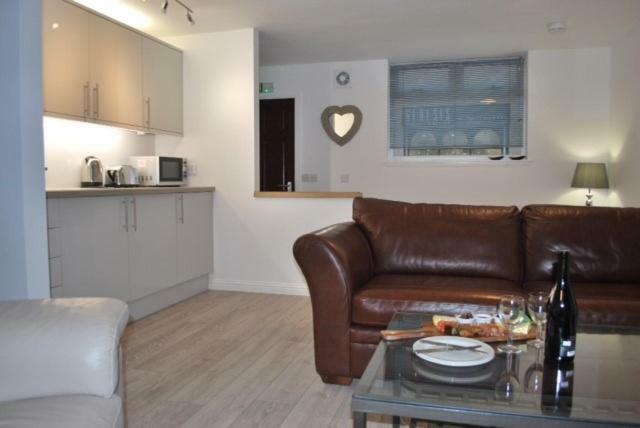 לארגס Gallowgate Square Apartments מראה חיצוני תמונה