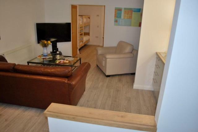 לארגס Gallowgate Square Apartments מראה חיצוני תמונה